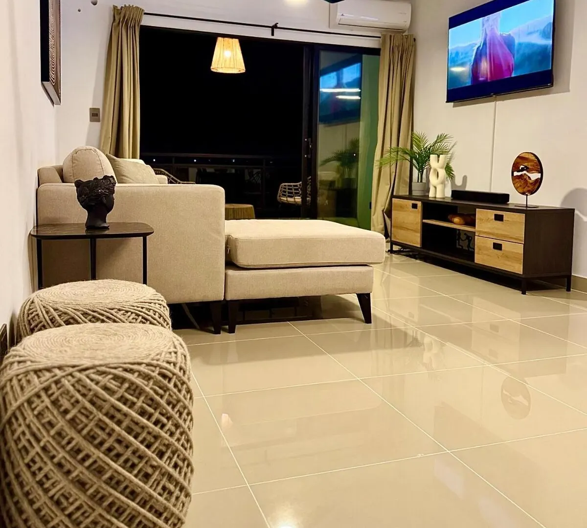 Palm Vibe Condo - Downtown Punta Cana 0*,  Dominikanische Republik